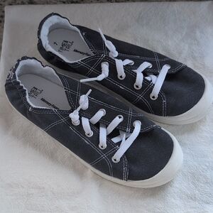 Time and Tru Navy Blue Canvas Sneakers